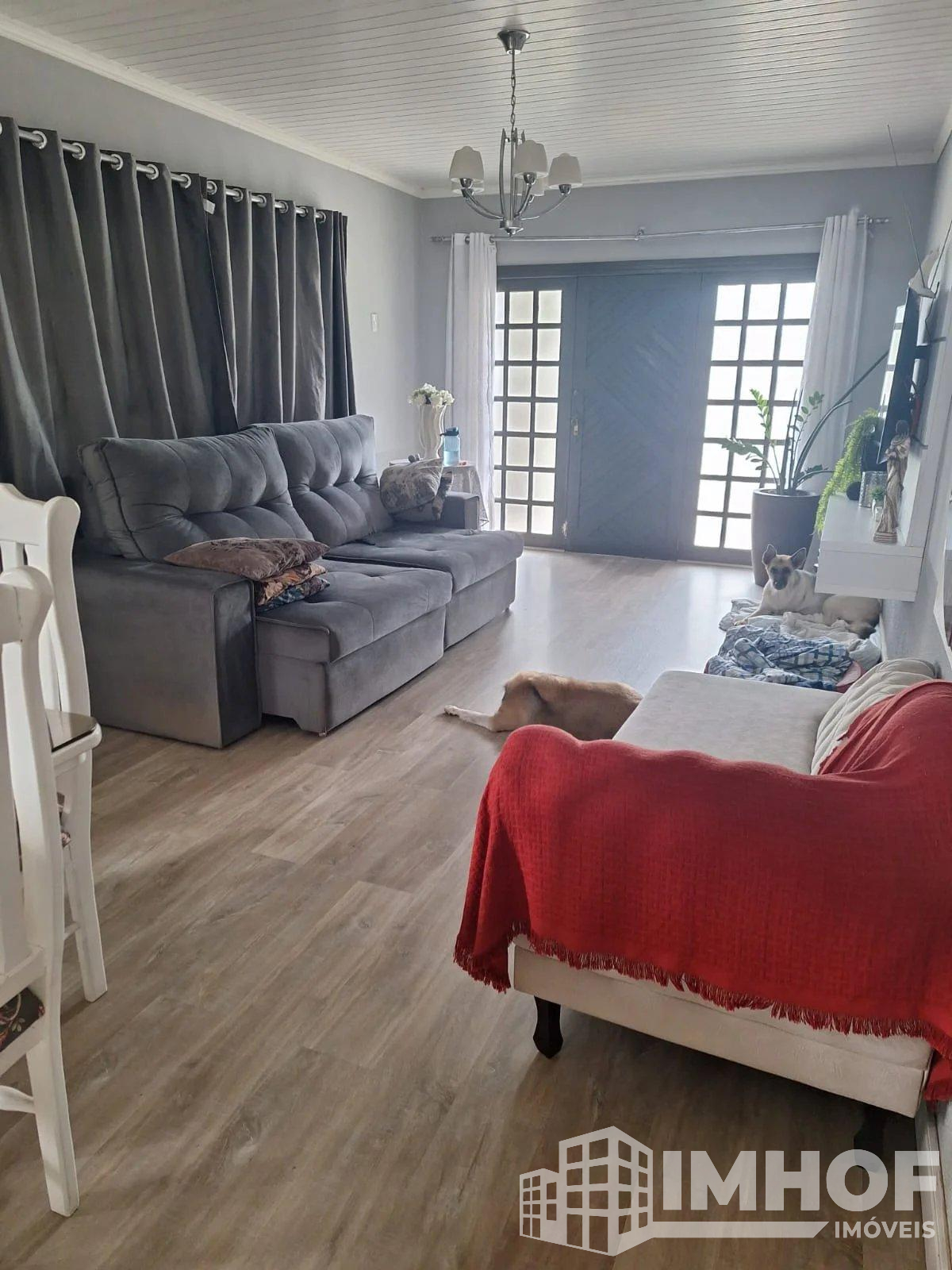 Casa à venda em Brusque, Jardim Maluche, com 3 quartos - Imhof Imóveis