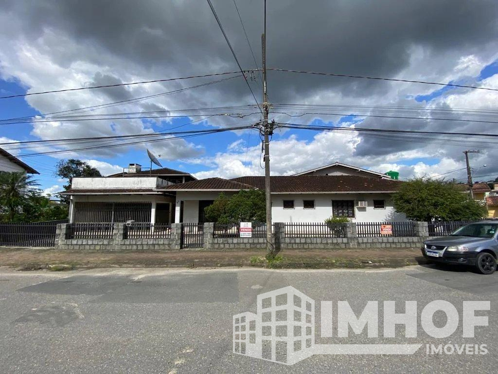 Casa com 4 quartos, à venda em Brusque, Jardim Maluche - Imhof Imóveis